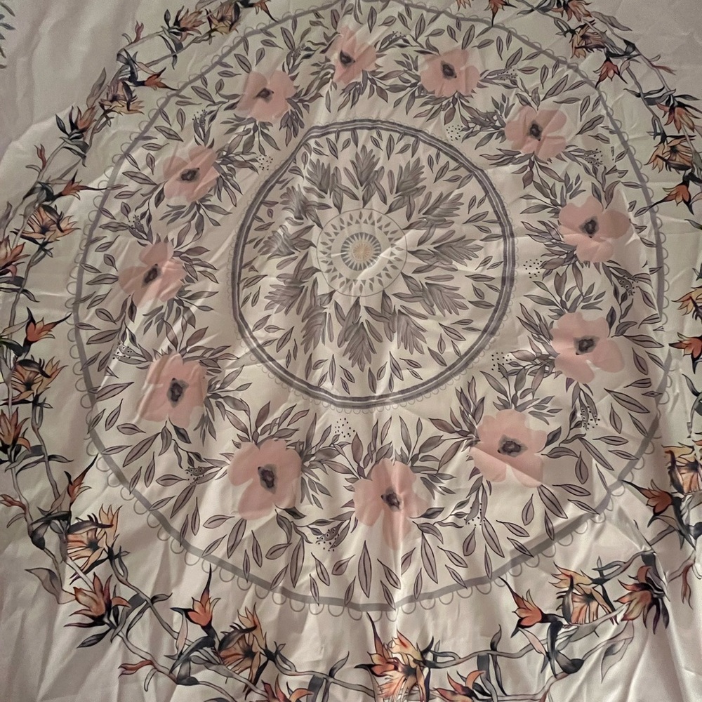Amazon Floral Mandala Tapestry - Pink and Gray